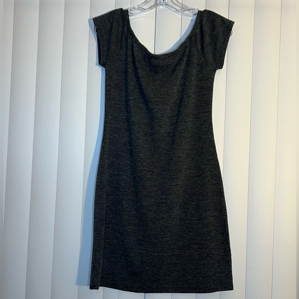 ❤️ Gray Cap Sleeve Ribbed Dress - Picture 4 of 6